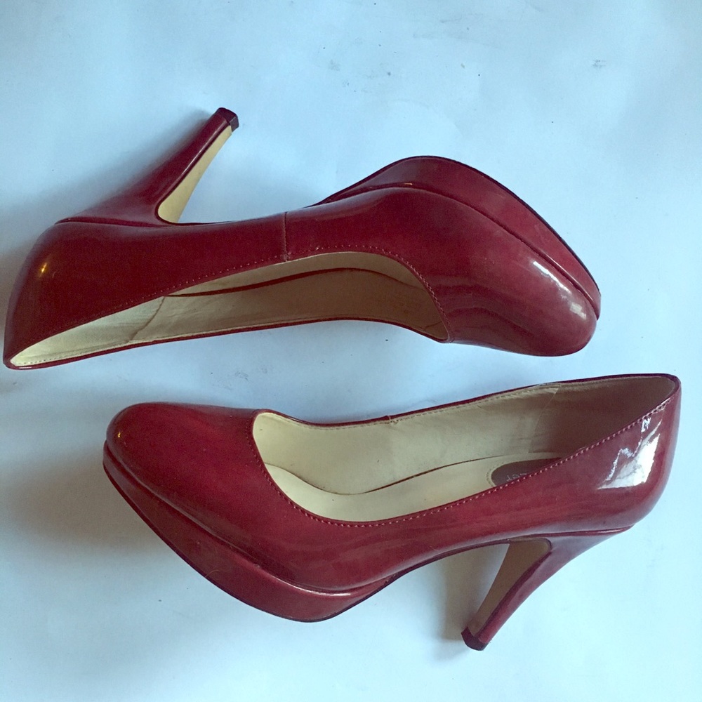 Comfy red heels 👠